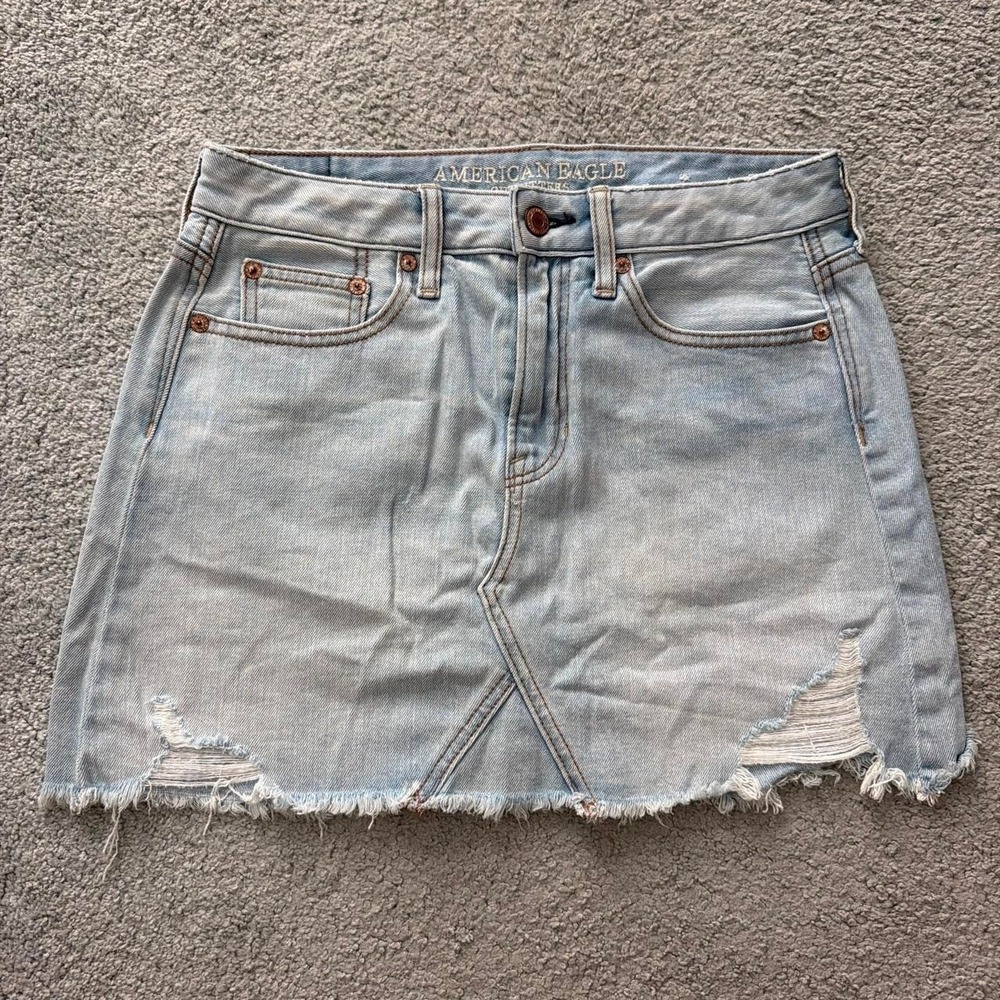 American Eagle Light Wash Denim Skirt, Size 2